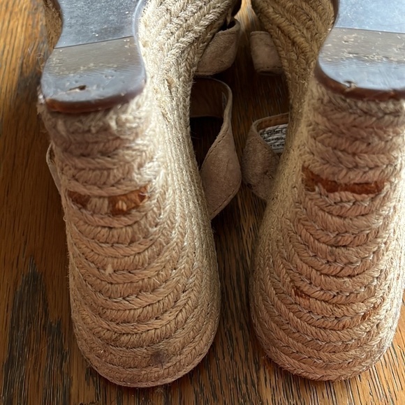 UGG Tawnie Espadrille wedge sandals size 10 tan color - Picture 11 of 13